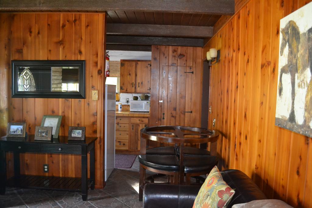 Bandy Canyon Ranch Hotel Escondido Buitenkant foto